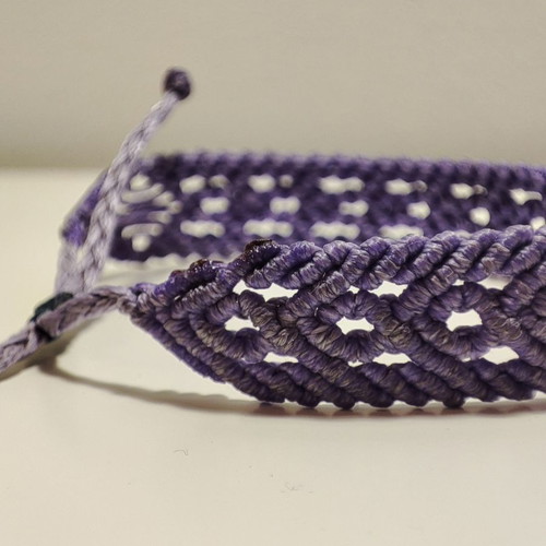 Macrame bracelet new, purple, waxed thread