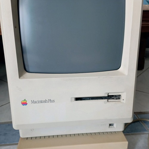 Vintage Apple Macintosh Original 1984 used collector's item