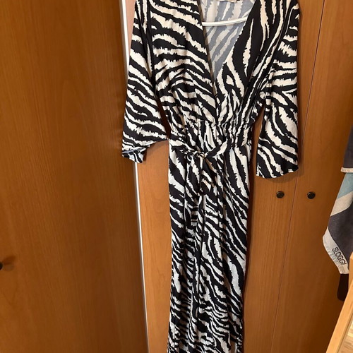 Zebre one-piece jumpsuit like new, size S, black