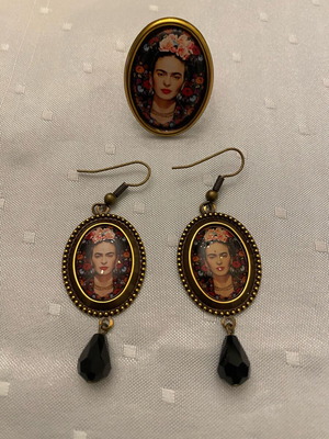 Frida Khalo jewelry new adjustable ring and teardrop earrings