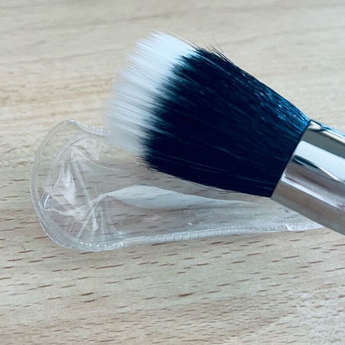 MAC Brush 187 new for powder and blush products