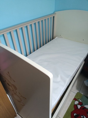 Beech wood children's bed like new with storage space and orthopedic mattress