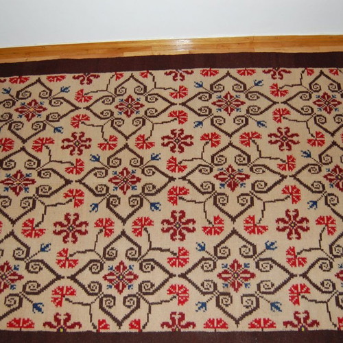 Wool rug handwoven on loom used vintage, size 2.50x1.70