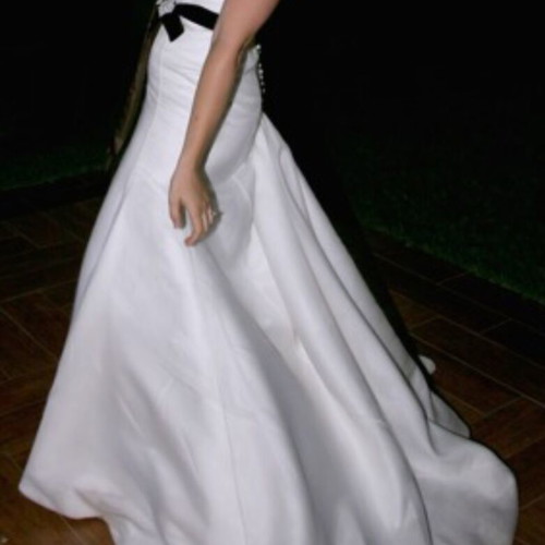 Pronovias wedding dress used with train and removable belts, size S