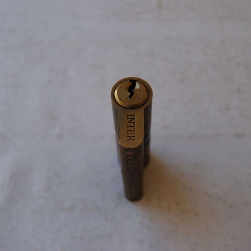 Inter lock cylinder used with four keys, 6 cm length