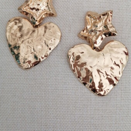 Heart earrings new and unused