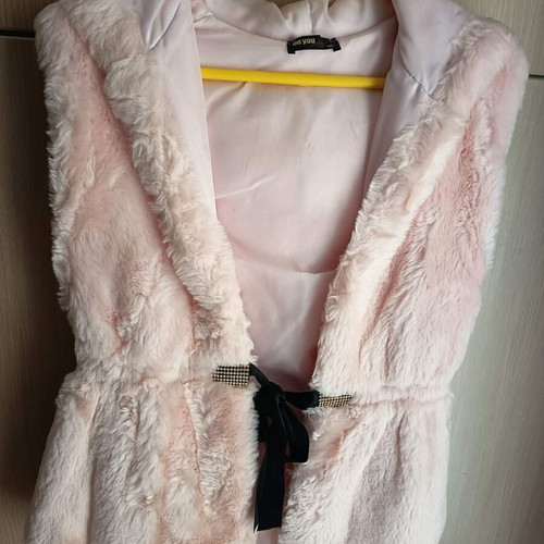 Be You women's pink soft fur vest like new size M/L