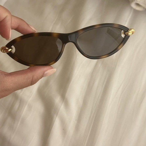 Bottega Veneta sunglasses like new, black and brown