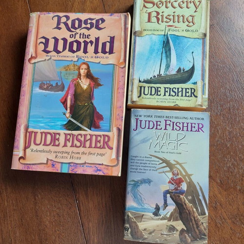 Fool's Gold Trilogy in English like new