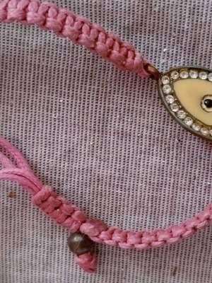 Macrame eye bracelet pink like new