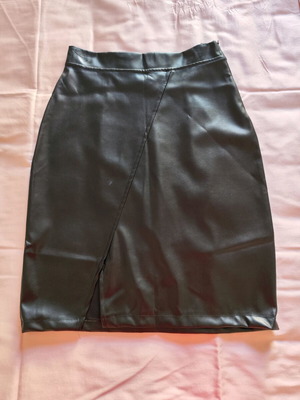 Black leatherette skirt size Small, new