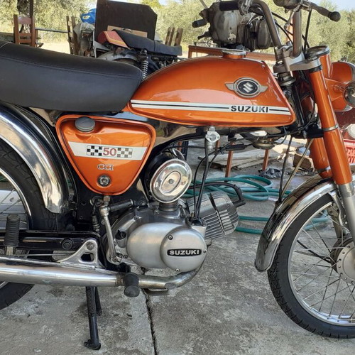 Suzuki AC 50 motorcycle like new, fully restored, 50 cc, manual