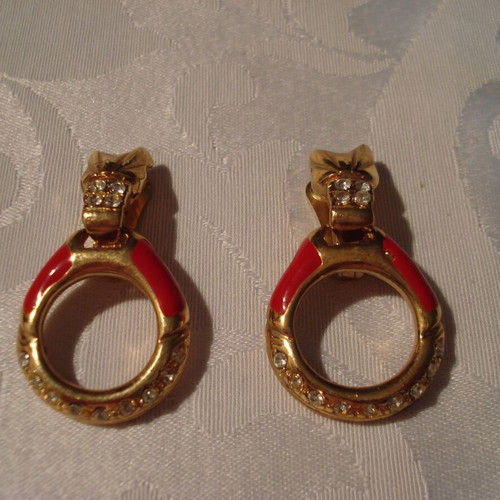Vintage earrings with clips like new
