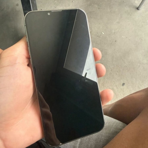 IPhone 13 Pro Max black, like new, 128GB with minor screen crack