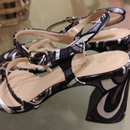 Colorful fabric sandals size 39, new, two-tone gray and black