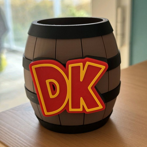 Donkey Kong barrel pencil holder like new