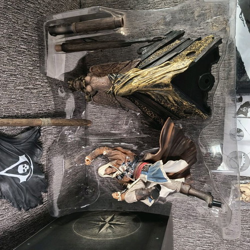 Assassins Creed Black Flag Black Chest Collectors Edition PS4 used