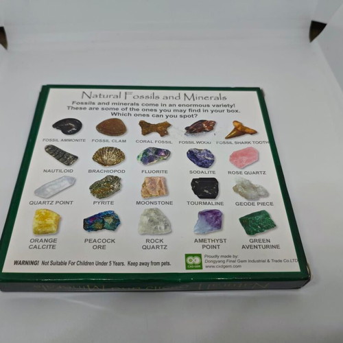 Natural Fossils and Minerals Collection like new, 20 pieces
