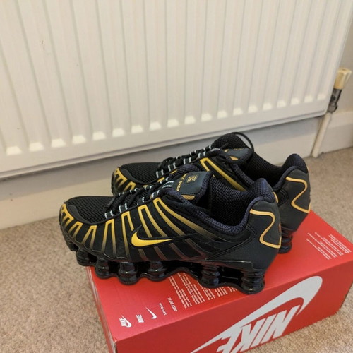 Nike Shox athletic shoes new, size 43, 44, black and yellow
