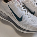 Nike Vomero ZoomX 18 Sport Shoes like new, size 41