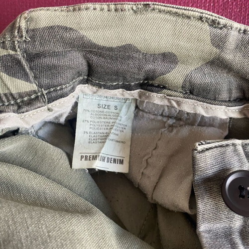 Women's jogger pants with camouflage pattern like new, size S