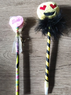Barbie and emoticon smile pencils set
