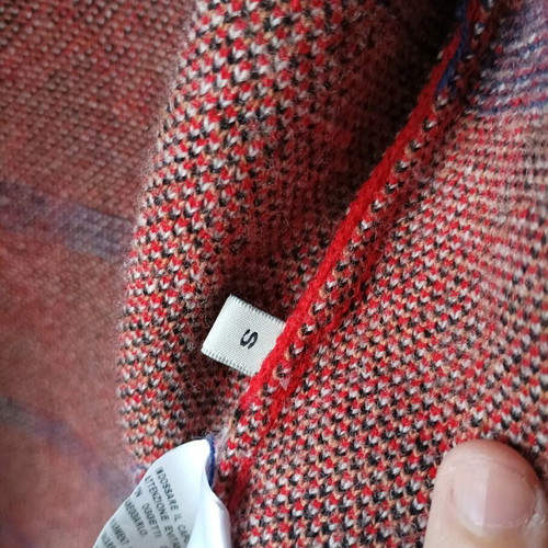 Gucci vest like new, red