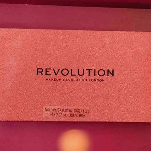 Revolution Precious Stone Ruby eyeshadow palette like new with 20 shades