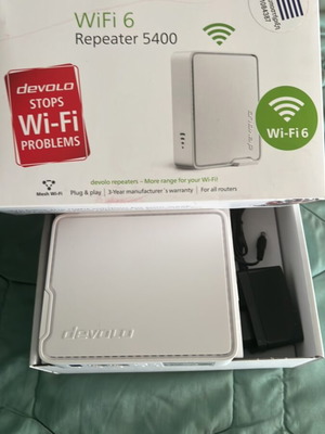 Devolo Wi-Fi Repeater 5400 new
