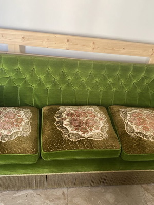 Living room set like new with three-seat sofa and three armchairs