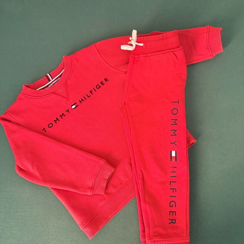 Tommy Hilfiger set for 4 years old, used, red