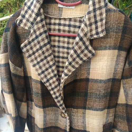 Checked coat with front pockets, size S/M, made in Italy, like new