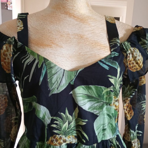 Twinset cotton dress women's size M like new, black and green