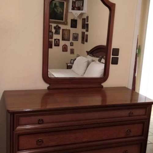 Mahogany dresser used with mirror