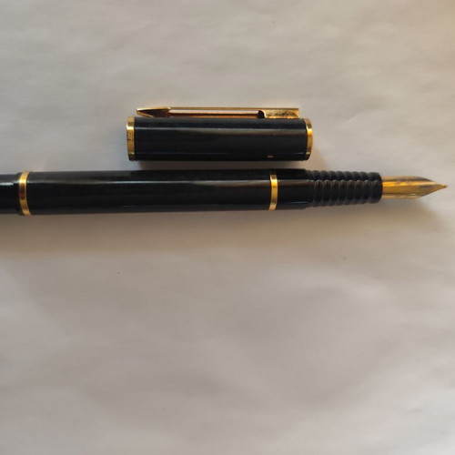 Waterman Laureat Fountain Pen like new, medium nib