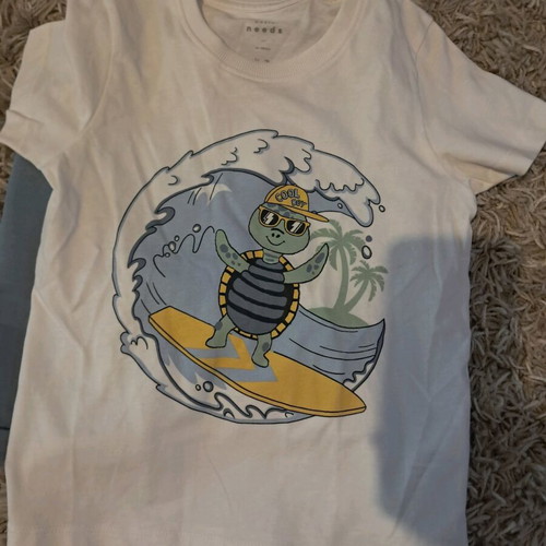 Kids' clothing set new, 2 t-shirts and 1 shorts multicolor