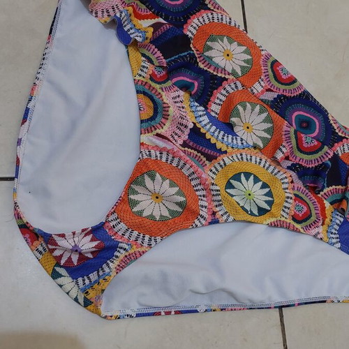 Women's floral bikini bottom Never Fully Dressed size 54 like new, multicolor