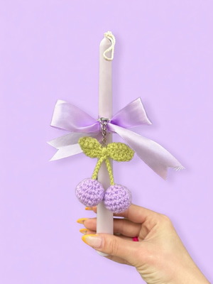 Handmade Easter candles with plant-based scented wax and amigurumi keychains