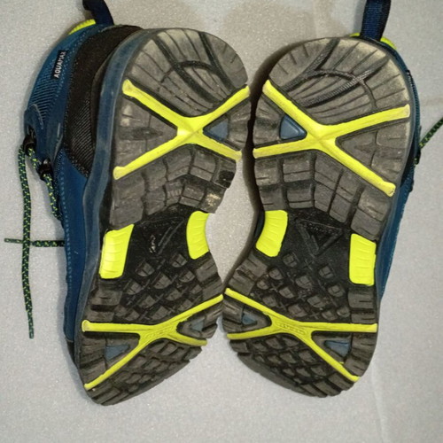 McKinley Toronto II Mid AQX Junior boots size 36 like new, waterproof