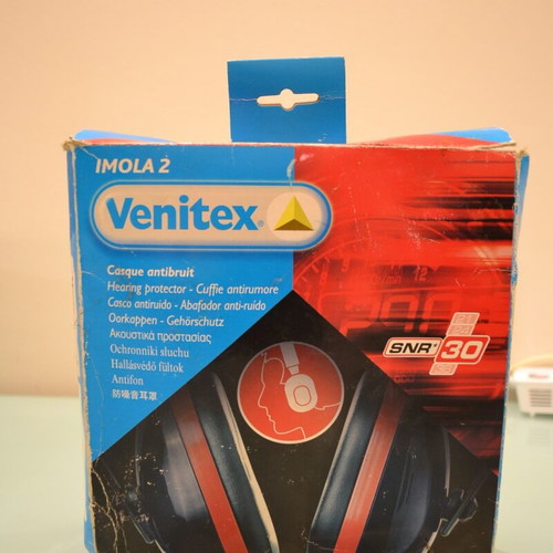 Venitex Imola 2 SNR30 Hearing Protectors and Work Gloves