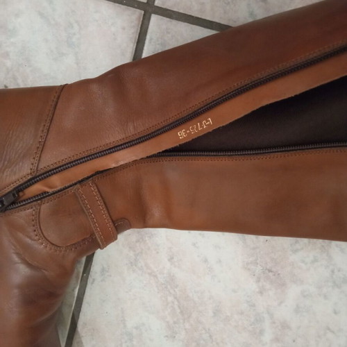 Women's brown boots size 36