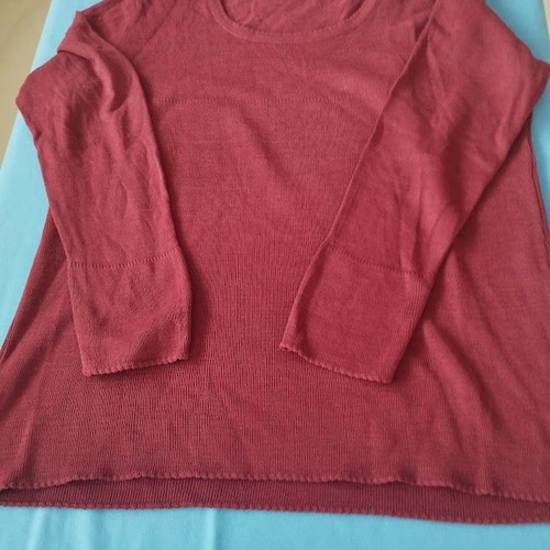 Burgundy Pullover Size XL like new, casual chic knitwear