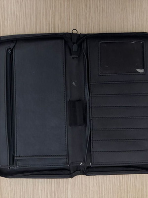 Document Storage Case like new with multiple compartments and zipper