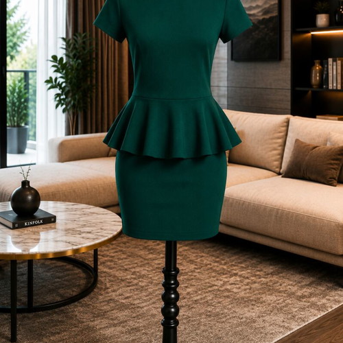 Paranoia women's dress like new, size Small, green