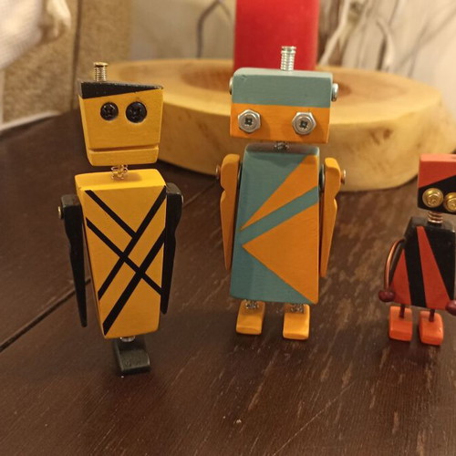 Wood decorations robot set handmade, like new, 3 pieces