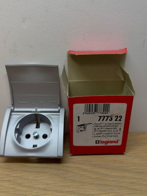 Legrand aluminum outdoor socket new