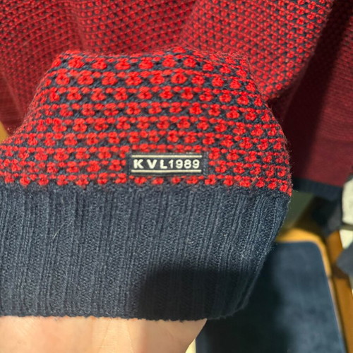 Menswear sweater burgundy and blue like new, size M