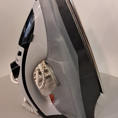 Grandies steam iron used, self clean 200 watt
