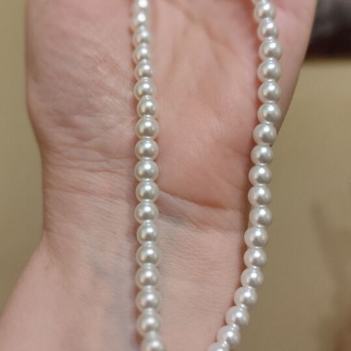 Necklace with white pearls and silver clasp new