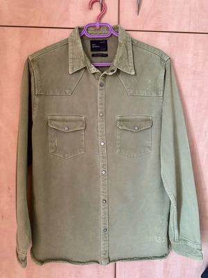Men's denim jacket like new, khaki color, size L